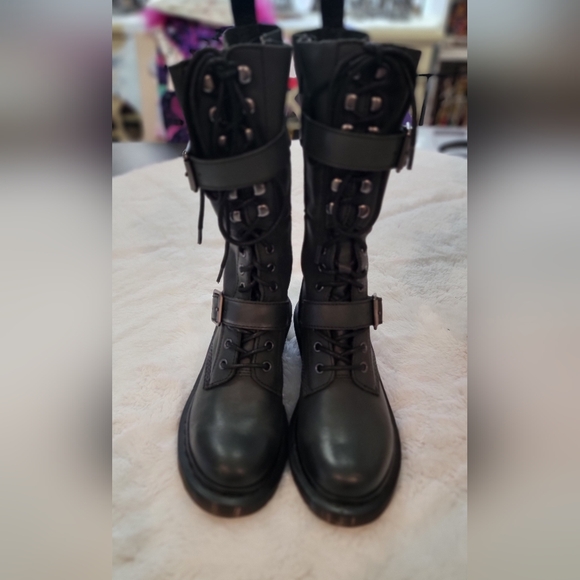 NIB Vintage RHTF Josefa Black Dr Martens Biker Women's Boots Buckles US Size 6 - Picture 5 of 6